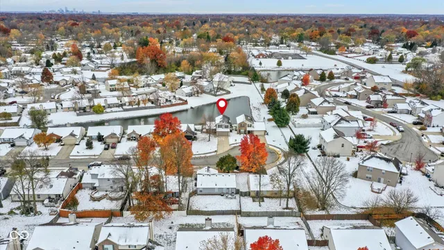 $259,000 | 2939 Hazelview Lane, Indianapolis, IN 46268