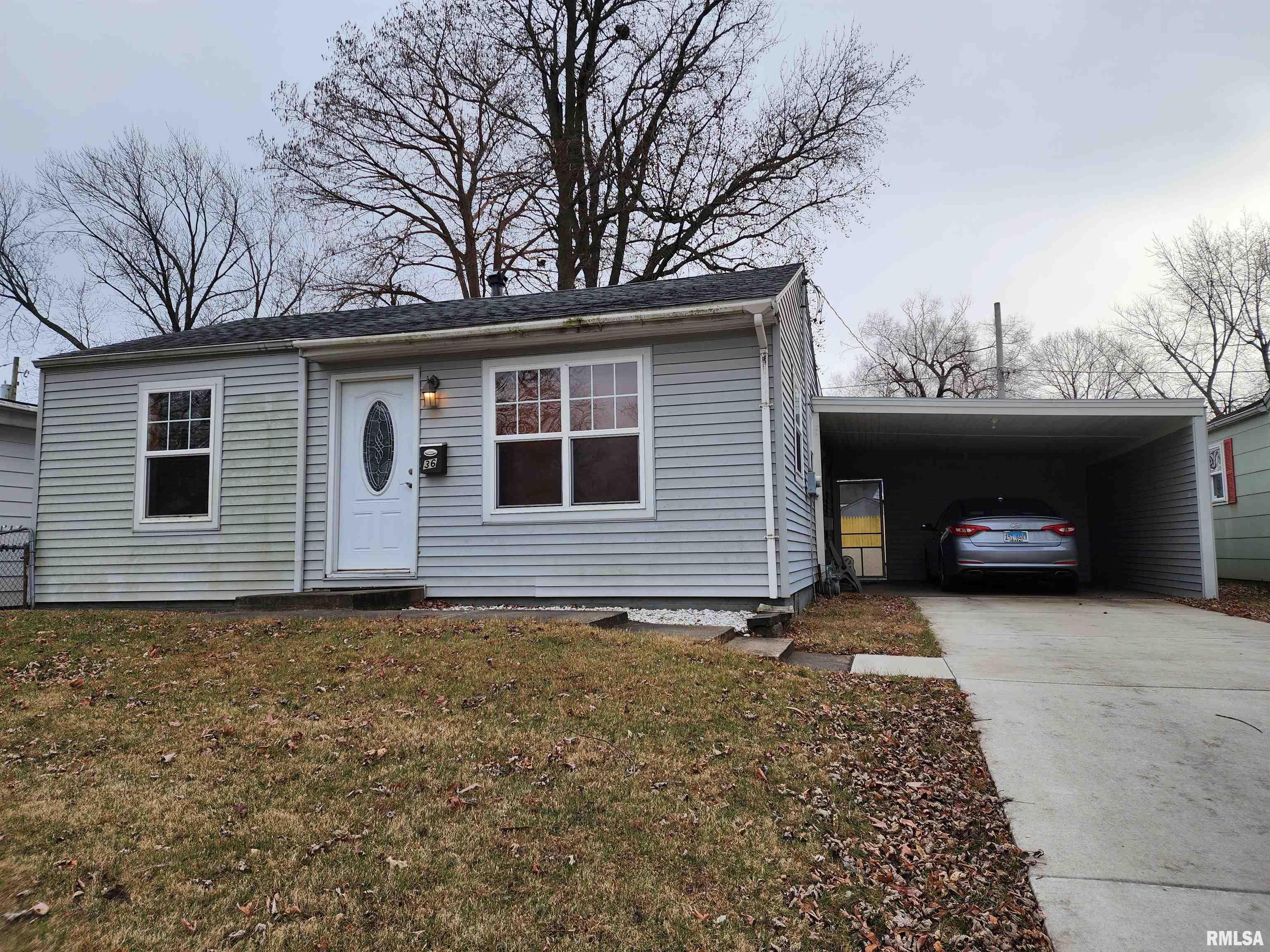 36 Lilac Lane Springfield, IL 62702 - Photo 1 of 25 Gallery Image 1