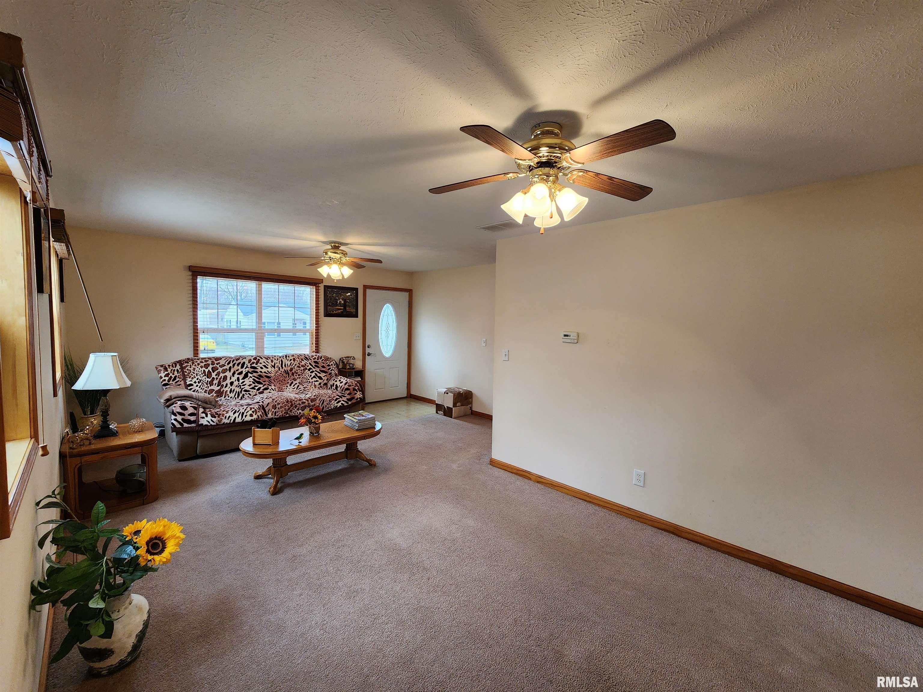 36 Lilac Lane Springfield, IL 62702 - Photo 6 of 25 Gallery Image 6
