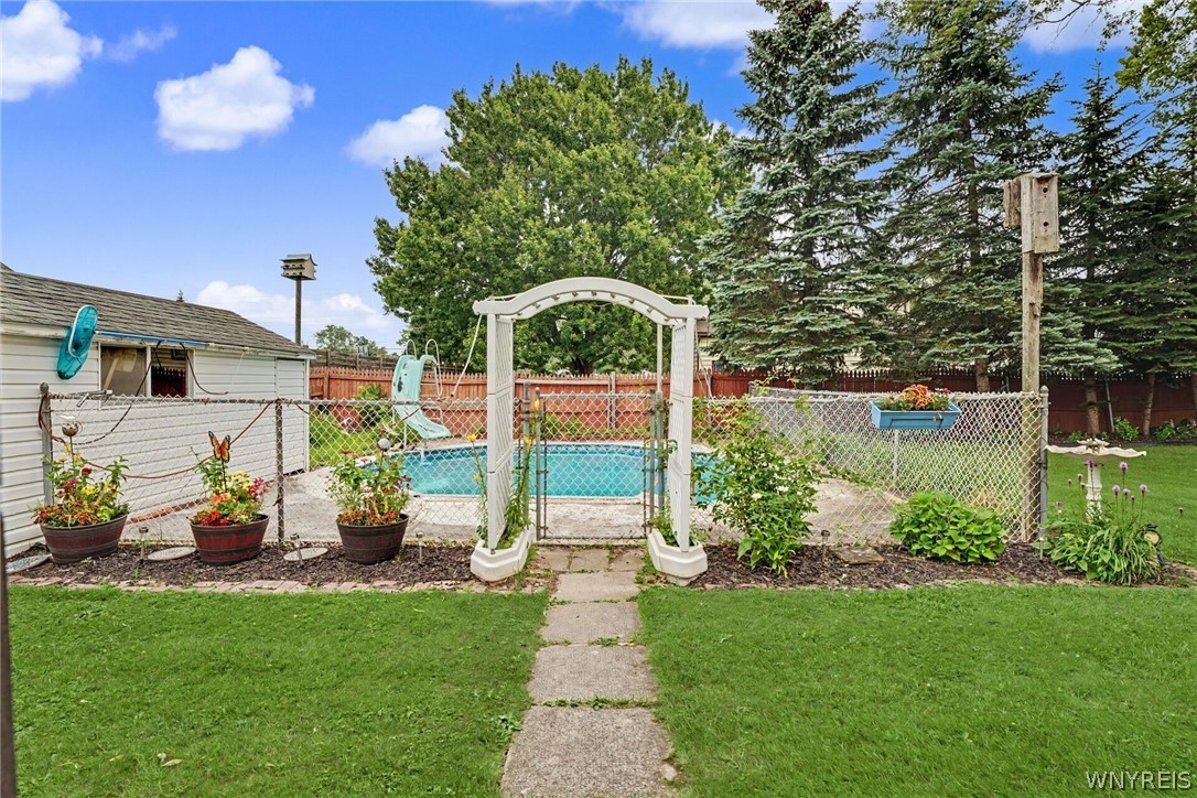 233 Dean Road Cheektowaga, NY 14043 - Photo 23 of 29