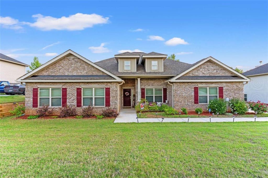 1833 Abbey Road Griffin, GA 30223 - Photo 1 of 37