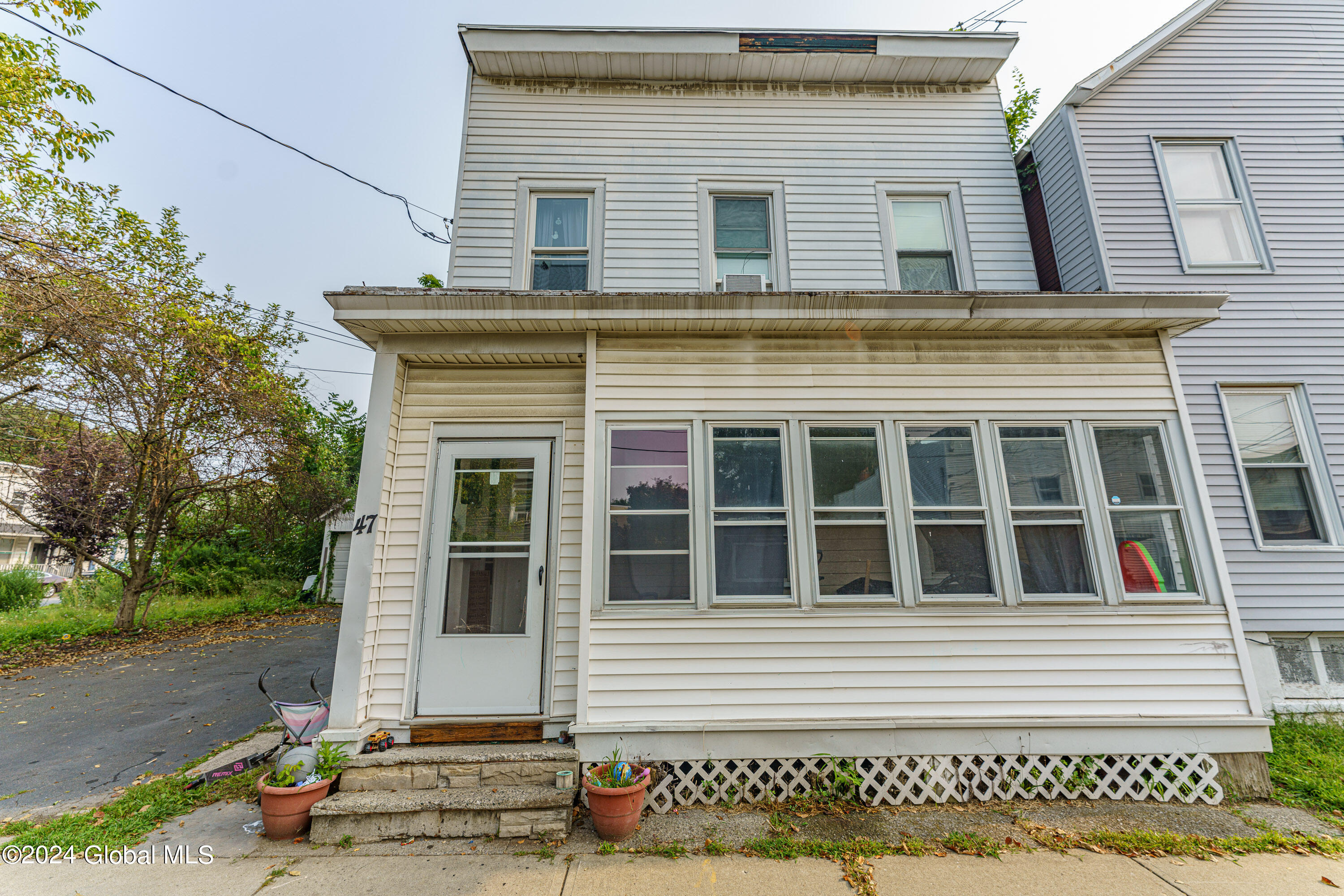 47 Pine Street Rensselaer, NY 12144 - Photo 3 of 20 0 Front 1