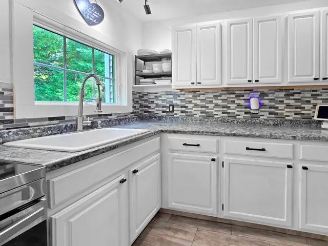 $400,000 | 33 Creek Road, Castleton, VT 05735