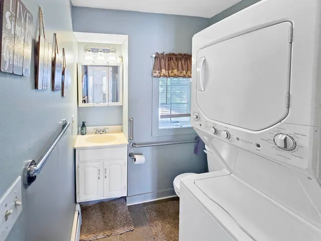 $400,000 | 33 Creek Road, Castleton, VT 05735