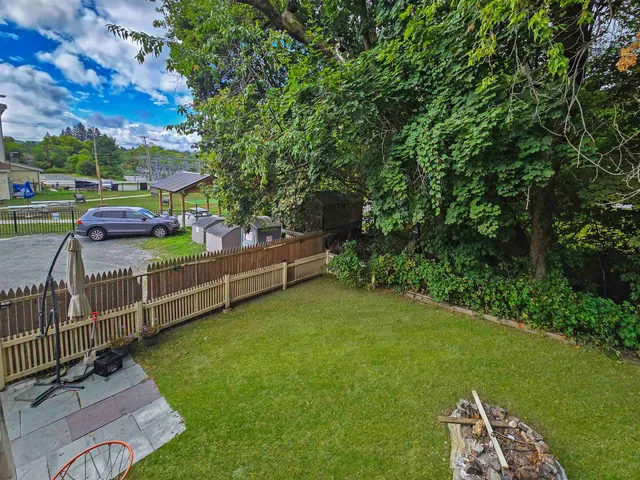 $400,000 | 33 Creek Road, Castleton, VT 05735