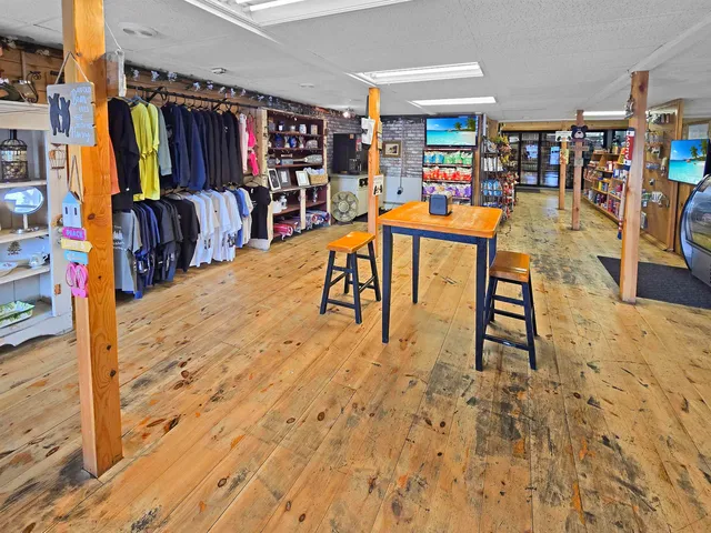 $400,000 | 33 Creek Road, Castleton, VT 05735