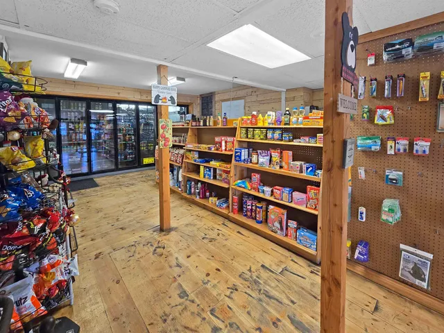 $400,000 | 33 Creek Road, Castleton, VT 05735