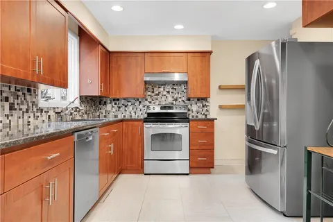 $1,095,000 | 41 Elmway Street, Providence, RI 02906
