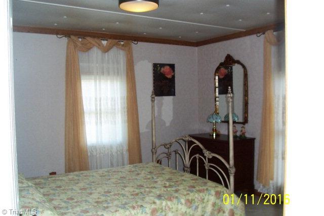 226 Dockery Road Purlear, NC 28665 - Photo 14 of 34 Master Bedroom