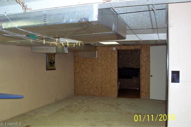 226 Dockery Road Purlear, NC 28665 - Photo 25 of 34 Basement