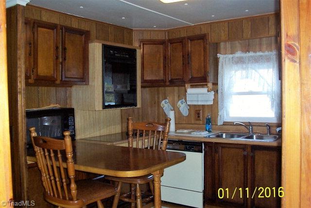 226 Dockery Road Purlear, NC 28665 - Photo 10 of 34 Kitchen