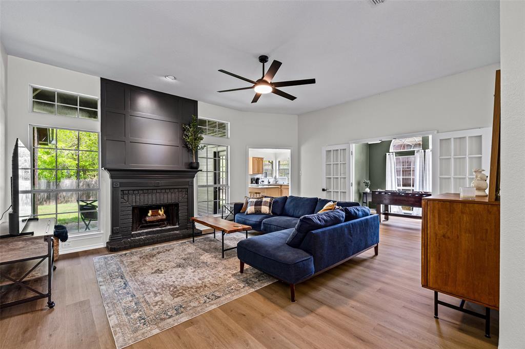 1526 Shadow Run Weatherford, TX 76086 - Photo 5 of 40