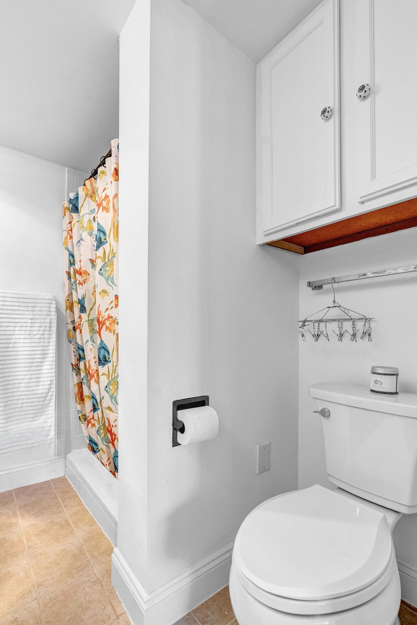 21 Royal Palm Way, Unit 405 Boca Raton, FL 33432 - Photo 26 of 57 Primary Bathroom
