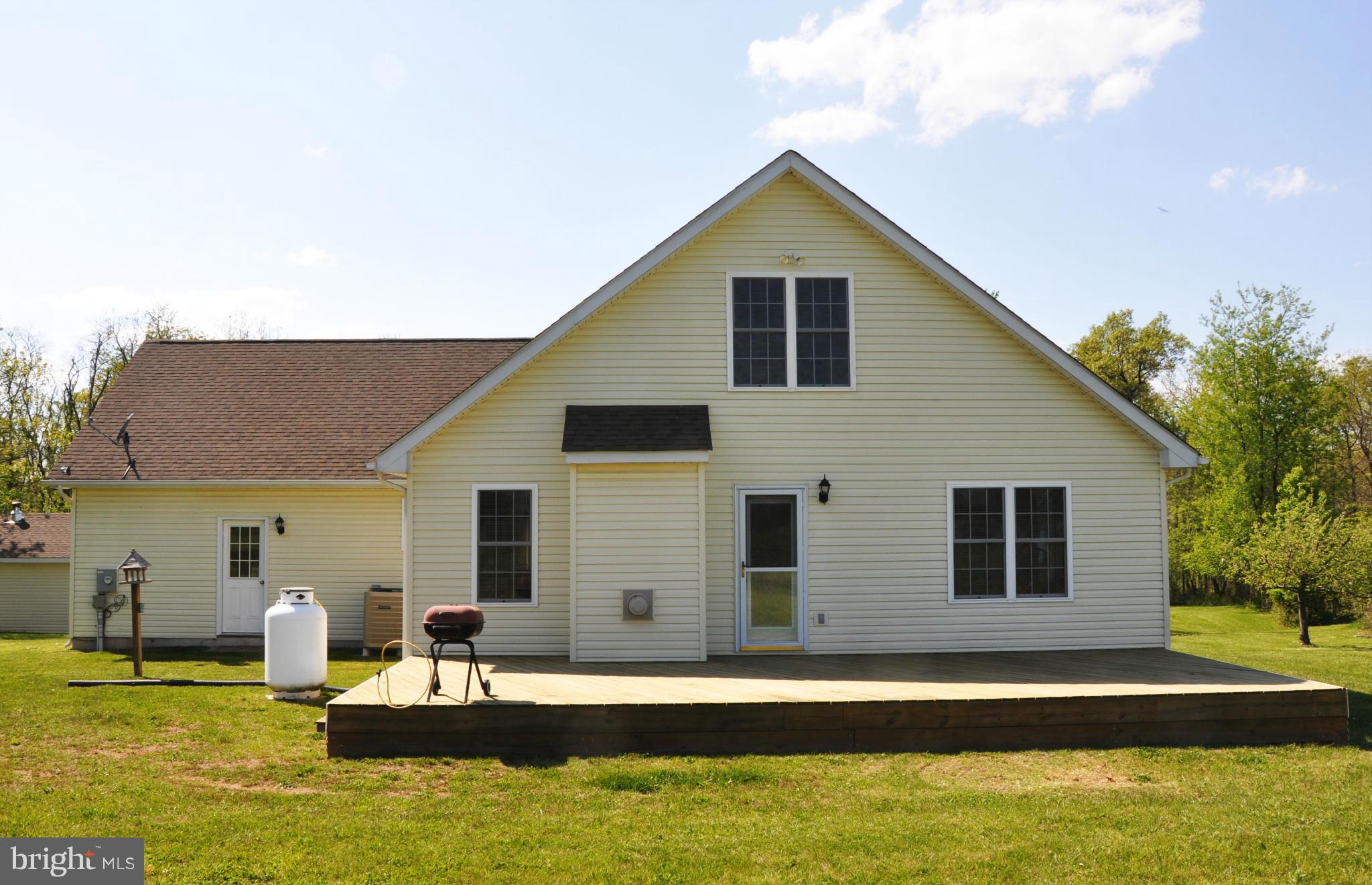 1590 Whitacre Road Cross Junction, VA 22625 - Photo 3 of 25 Exterior (Rear)