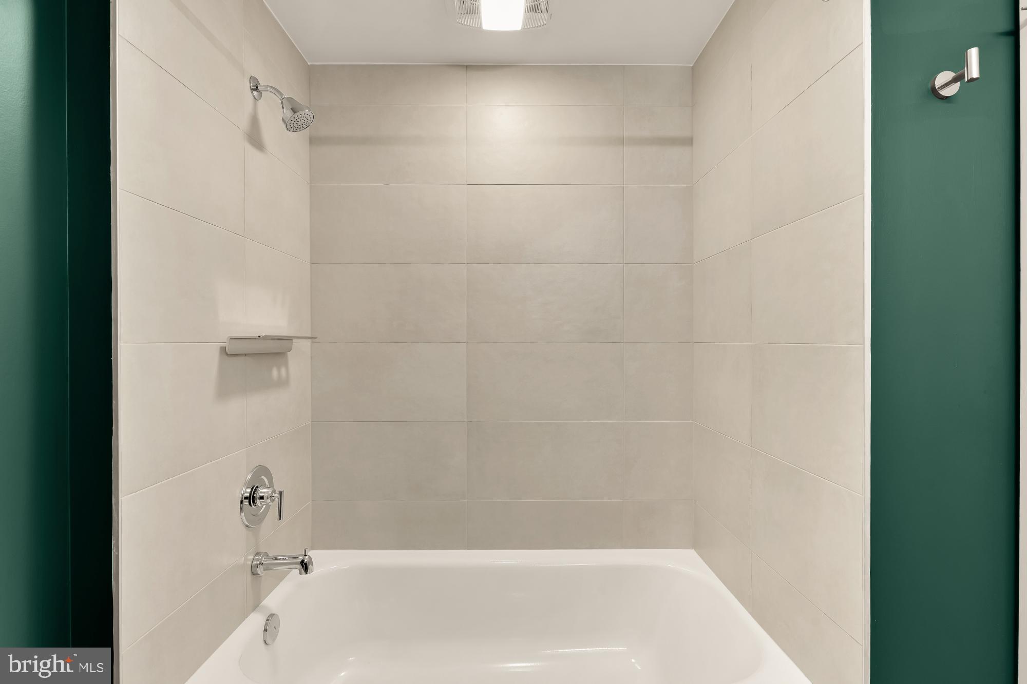 37 L Street Southeast, Unit 301 Washington, DC 20003 - Photo 28 of 37