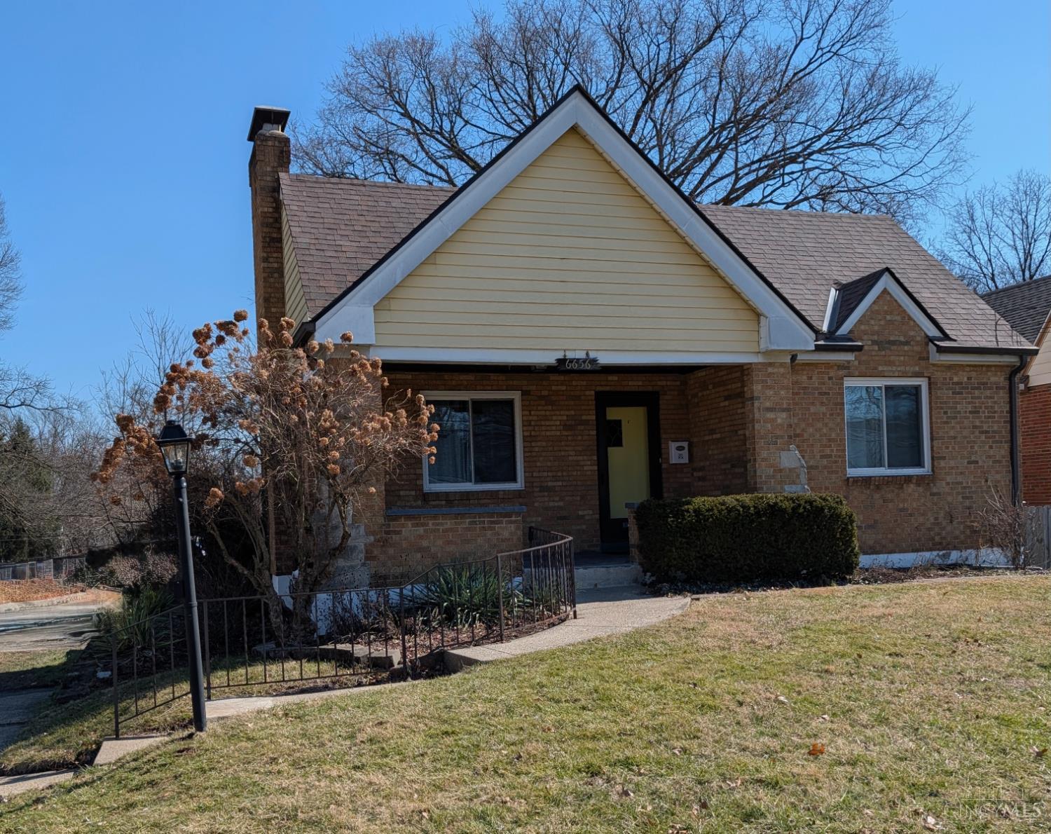 6656 Plainfield Road Silverton, OH 45236 - Photo 46 of 49