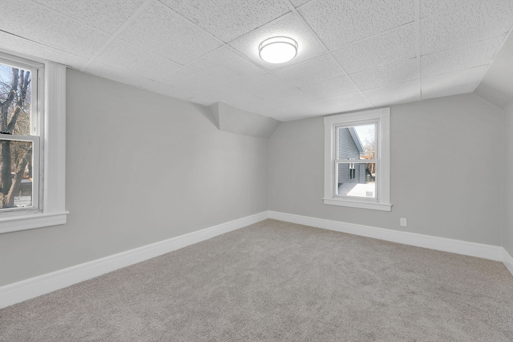140-142 Dickinson Street Springfield, MA 01108 - Photo 32 of 42 an empty room with windows