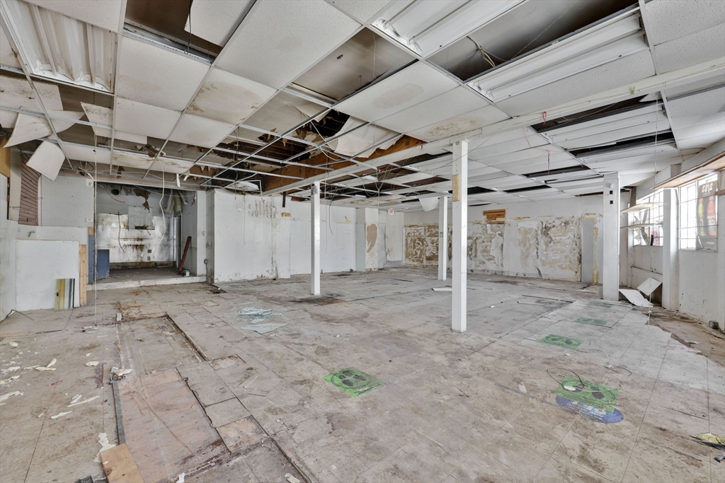 140-142 Dickinson Street Springfield, MA 01108 - Photo 39 of 42 a view of empty room