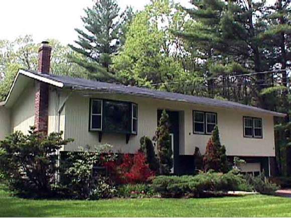 18 West Road Merrimack, NH 03054 - Photo 1 of 1