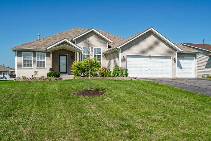 15550 Stonecrest Road South Beloit, IL 61080 - Photo 1 of 30