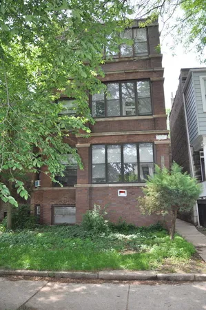 $2,000 | 1441 West Berteau Avenue, Unit 3R, Chicago, IL 60613