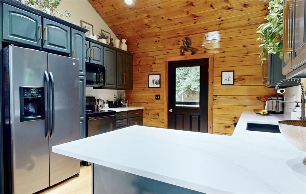 118 Alexander Hill Road Northfield, MA 01360 - Photo 11 of 39 Gallery Image 11