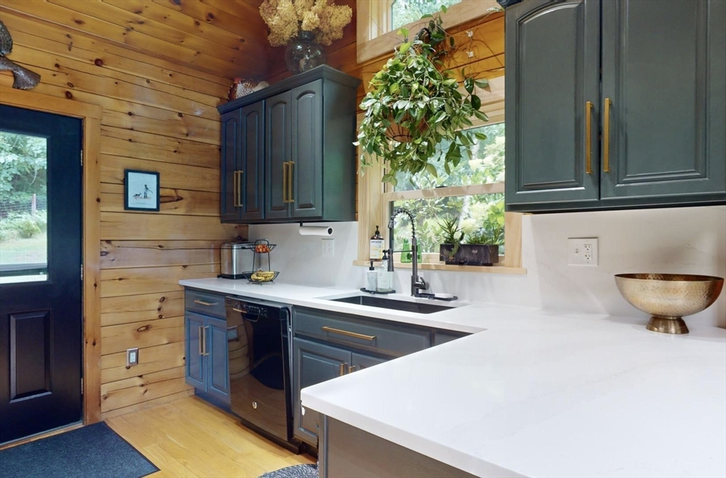 118 Alexander Hill Road Northfield, MA 01360 - Photo 12 of 39 Gallery Image 12