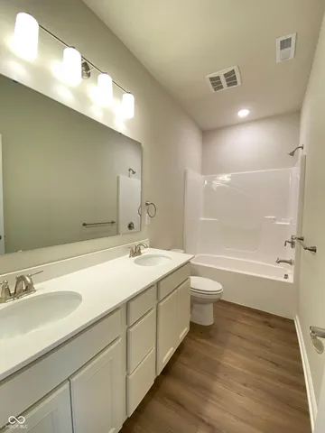 $2,900 | 10947 Belgian Lane, Zionsville, IN 46077