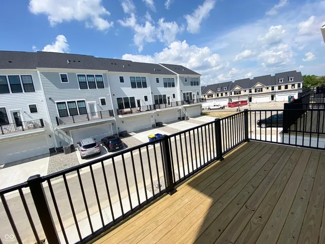 $2,900 | 10947 Belgian Lane, Zionsville, IN 46077