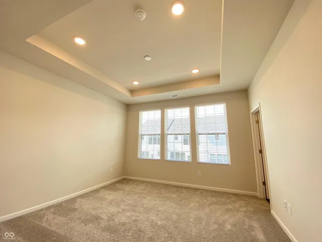 $2,900 | 10947 Belgian Lane, Zionsville, IN 46077