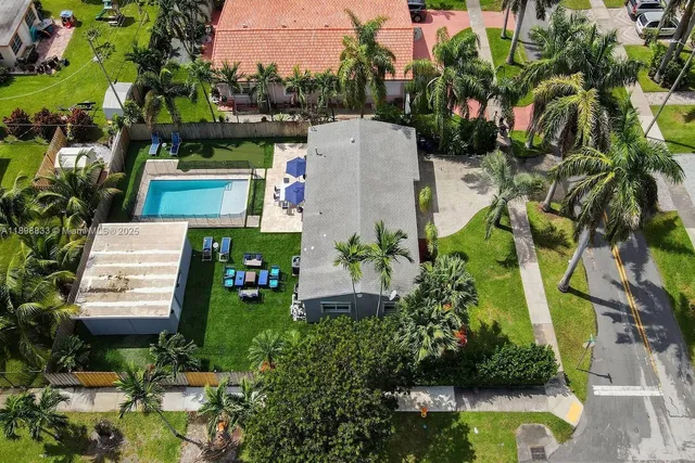 $5,795 | 1124 Northeast 6th Street, Hallandale Beach, FL 33009