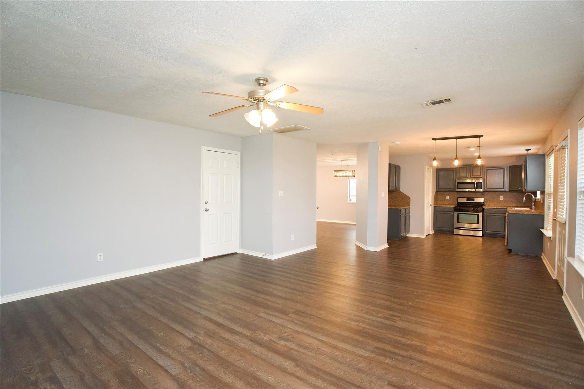 2419 Fox Water Drive Spring, TX 77386 - Photo 5 of 19