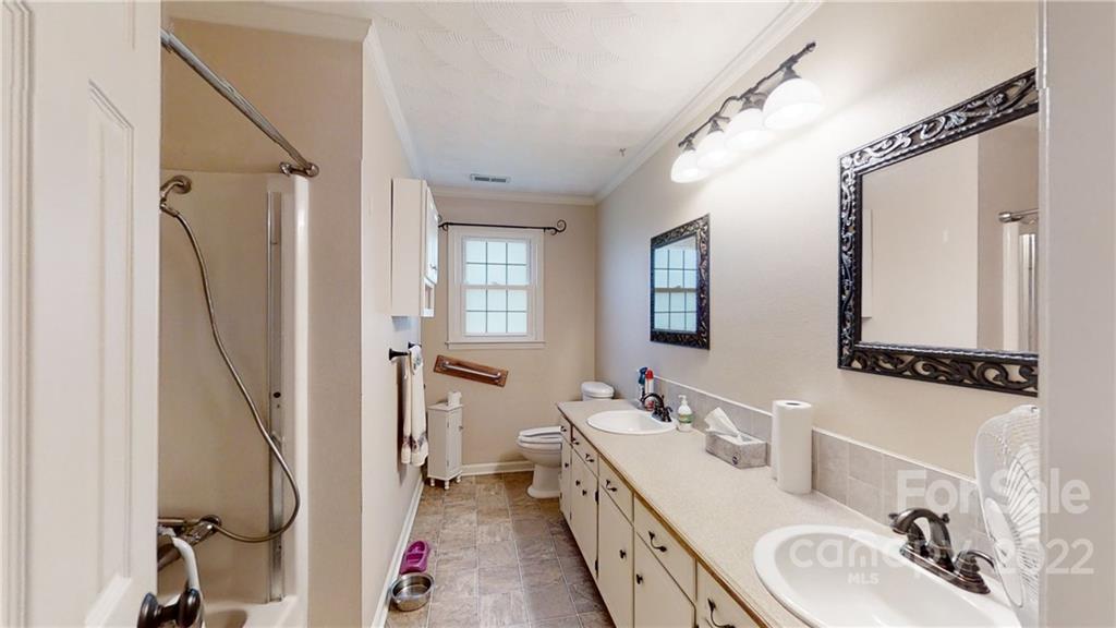 1688 Woolie Road Lincolnton, NC 28092 - Photo 9 of 19 Gallery Image 9