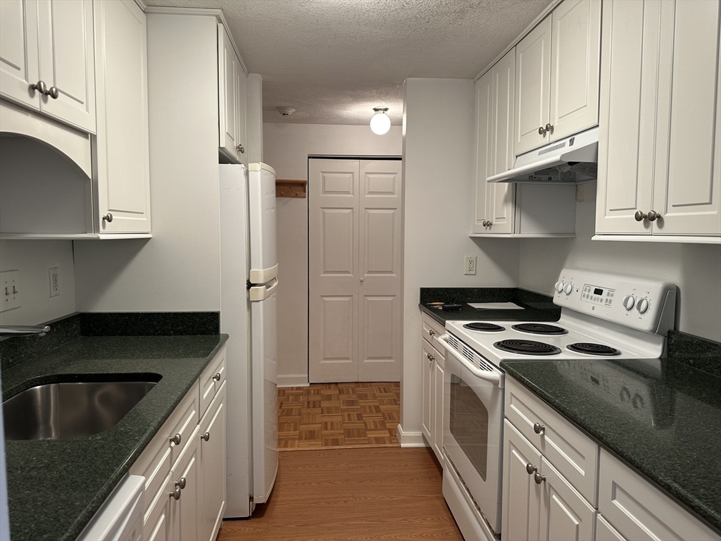 1600 Massachusetts Avenue, Unit 308 Cambridge, MA 02138 - Photo 8 of 28