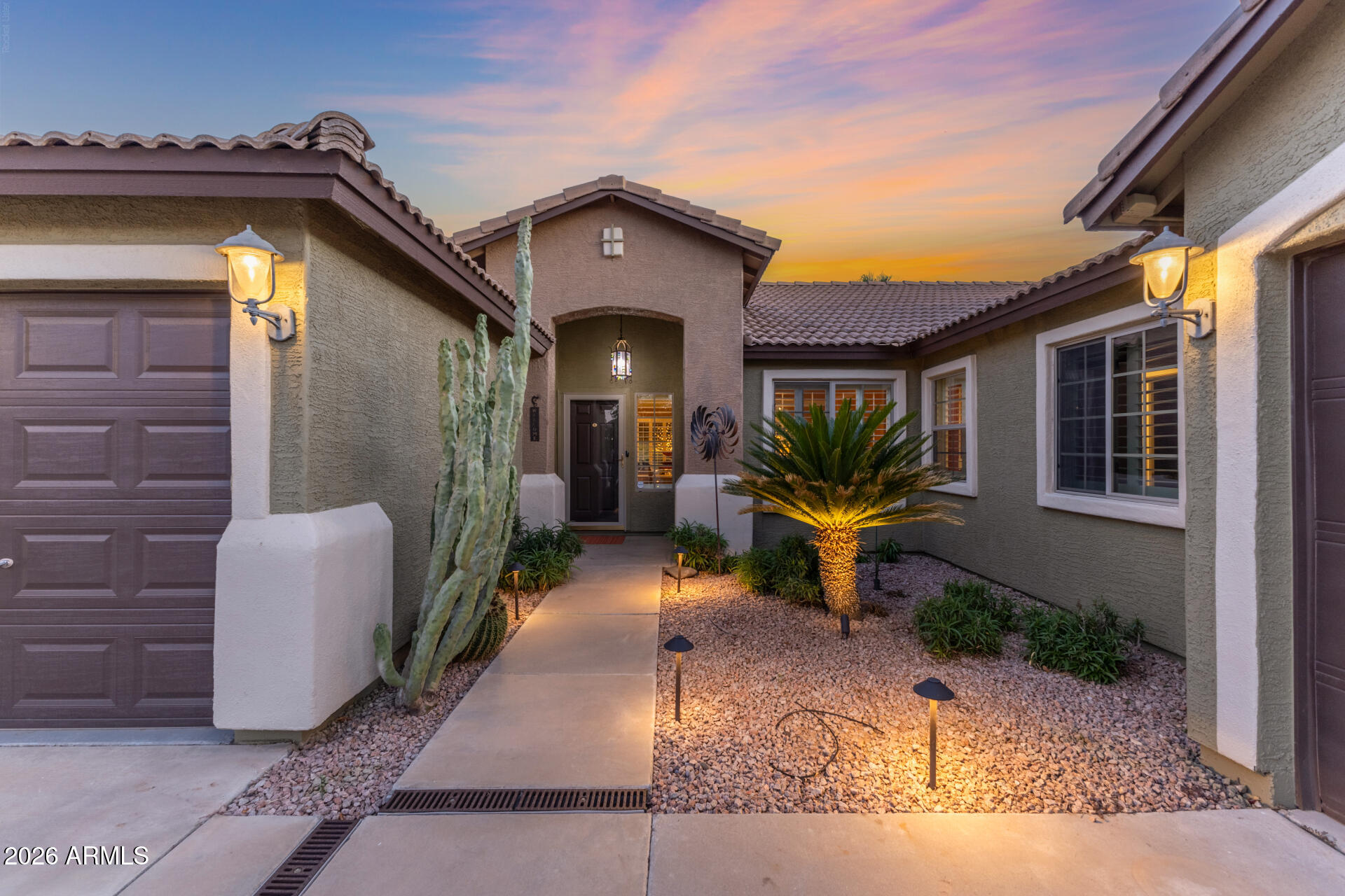 11217 East Rafael Avenue Mesa, AZ 85212 - Photo 4 of 52 Courtyard Entry