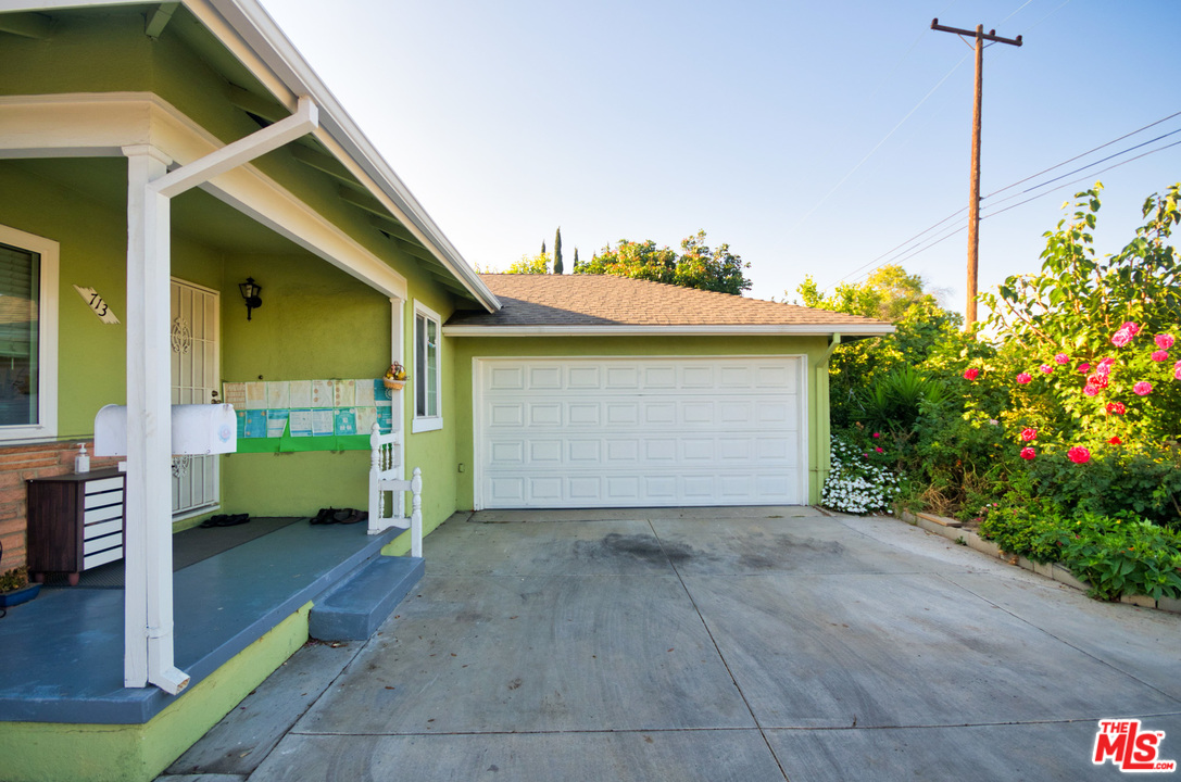 713 South Brookhurst Road Fullerton, CA 92833 - Photo 11 of 50