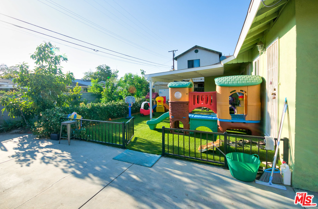 713 South Brookhurst Road Fullerton, CA 92833 - Photo 16 of 50