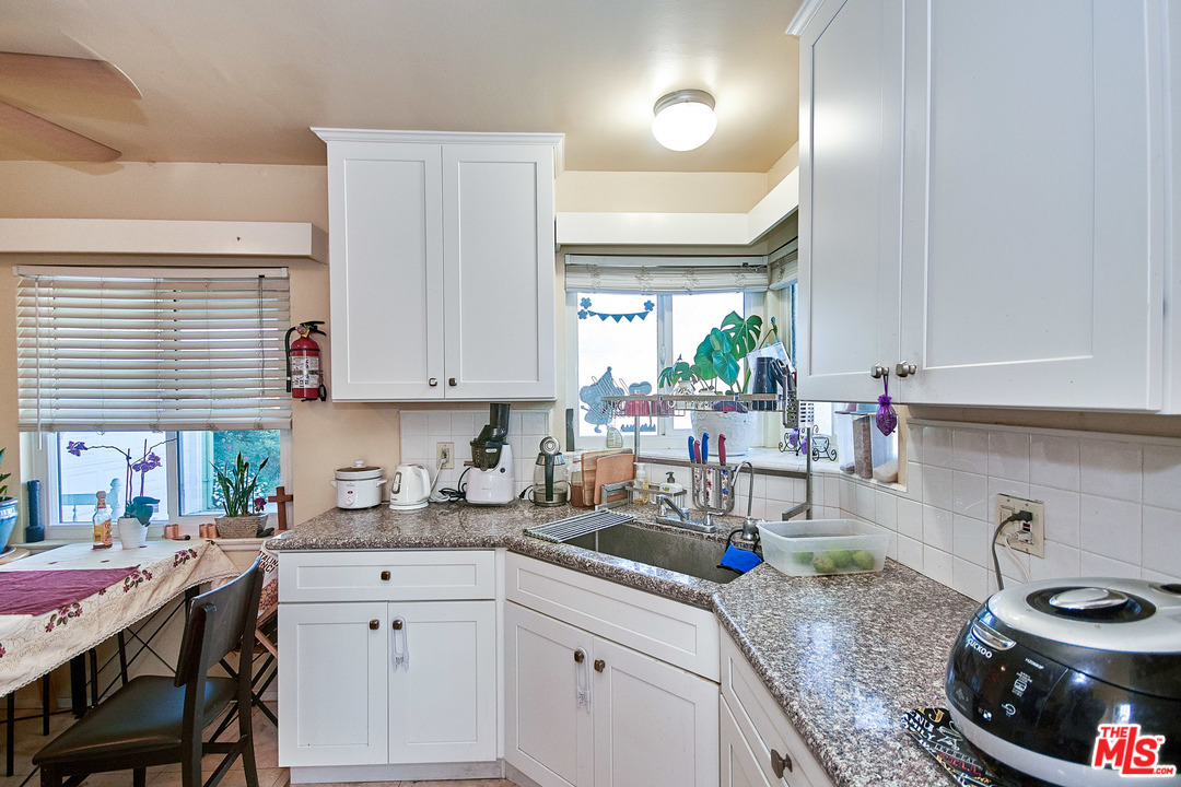 713 South Brookhurst Road Fullerton, CA 92833 - Photo 27 of 50