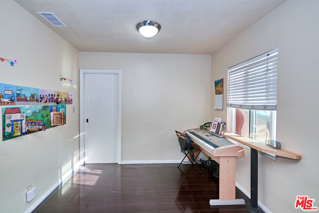 713 South Brookhurst Road Fullerton, CA 92833 - Photo 30 of 50