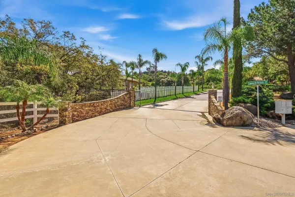 $1,999,999 | 2043 Camino De Reimitz, Alpine, CA 91901