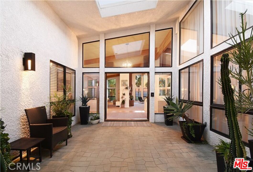 6508 Via Baron Rancho Palos Verdes, CA 90275 - Photo 3 of 17