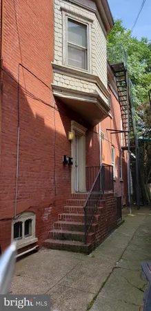 $1,195 | 2118 Washington Street, Unit 2, Wilmington, DE 19802
