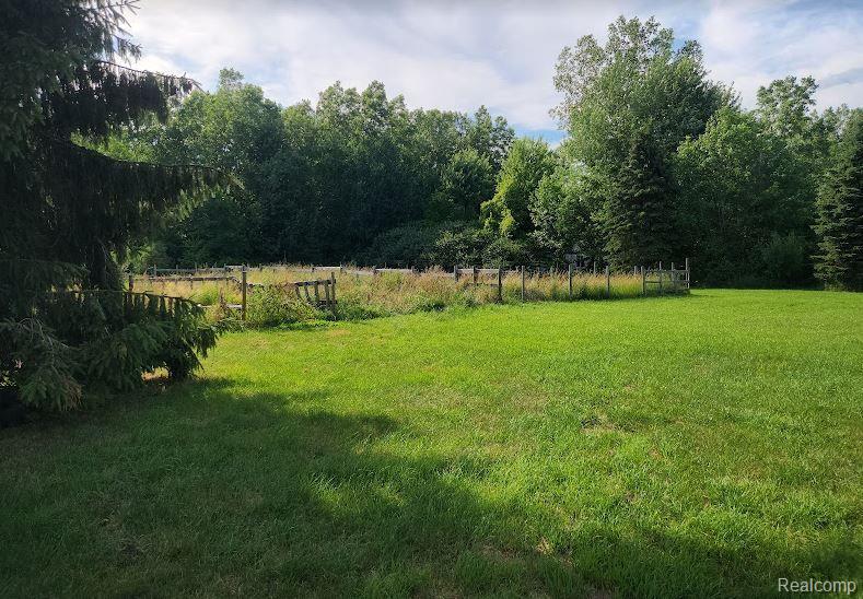 13100 Byron Road Byron, MI 48418 - Photo 34 of 41