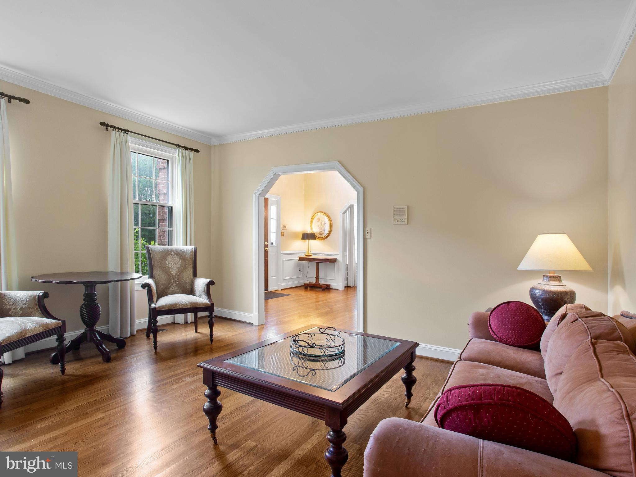 527 Post Oak Road Annapolis, MD 21401 - Photo 4 of 50 Living room