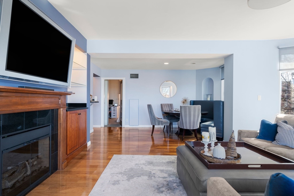 492 Beacon Street, Unit 36 Boston, MA 02115 - Photo 4 of 38