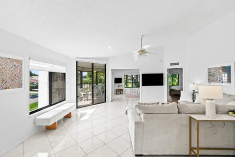 $499,000 | 7533 Glendevon Lane, Unit 905, Delray Beach, FL 33446
