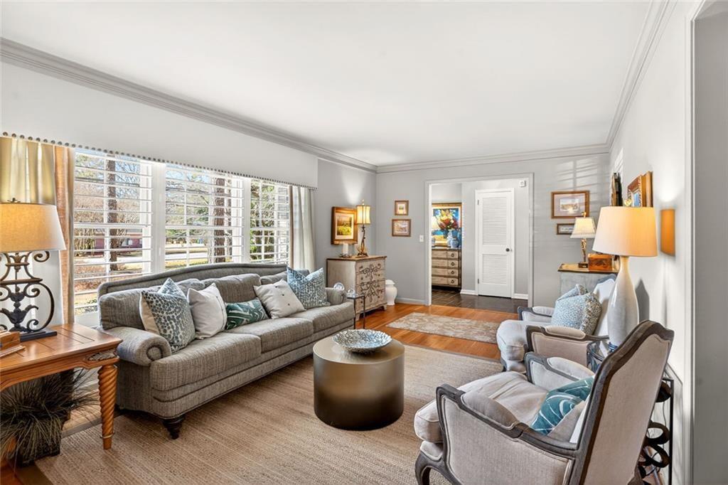 4953 Vermack Road Dunwoody, GA 30338 - Photo 7 of 43