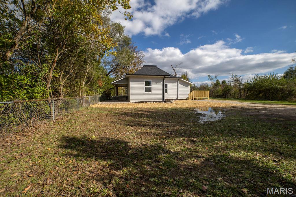 18042 Highway 32 Lebanon, MO 65536 - Photo 17 of 21