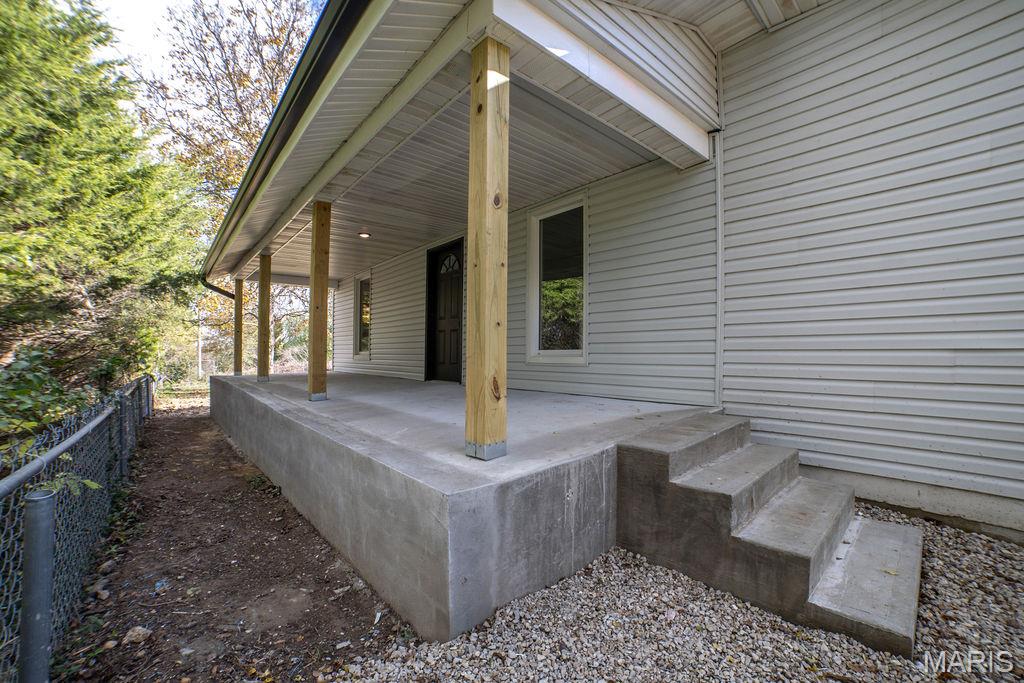 18042 Highway 32 Lebanon, MO 65536 - Photo 19 of 21