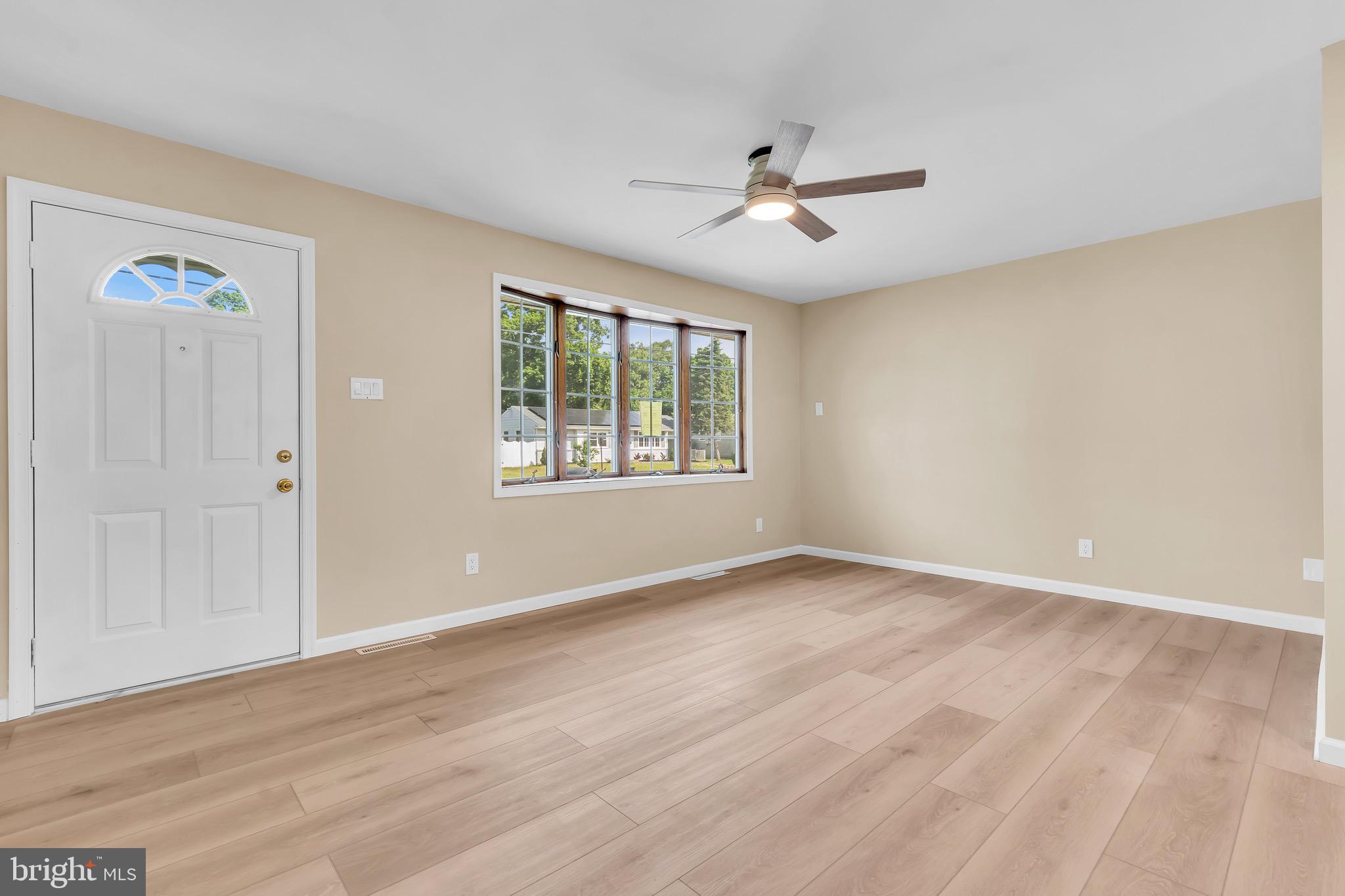 27 South Club Road Pine Hill, NJ 08021 - Photo 5 of 41